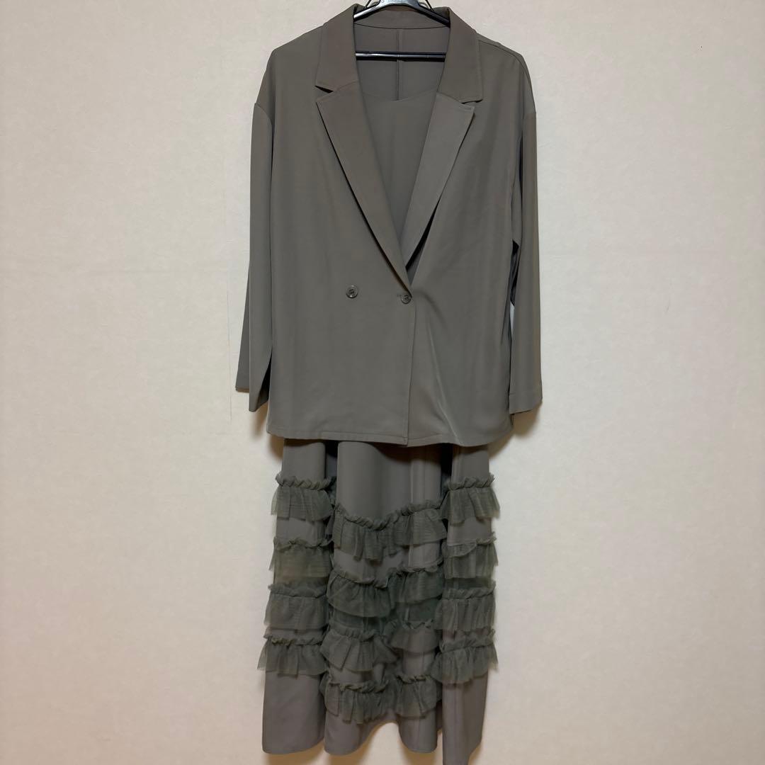 美品‼️et.UNiVER スーツ　セットアップ　オケージョンドレス　S 結婚式
