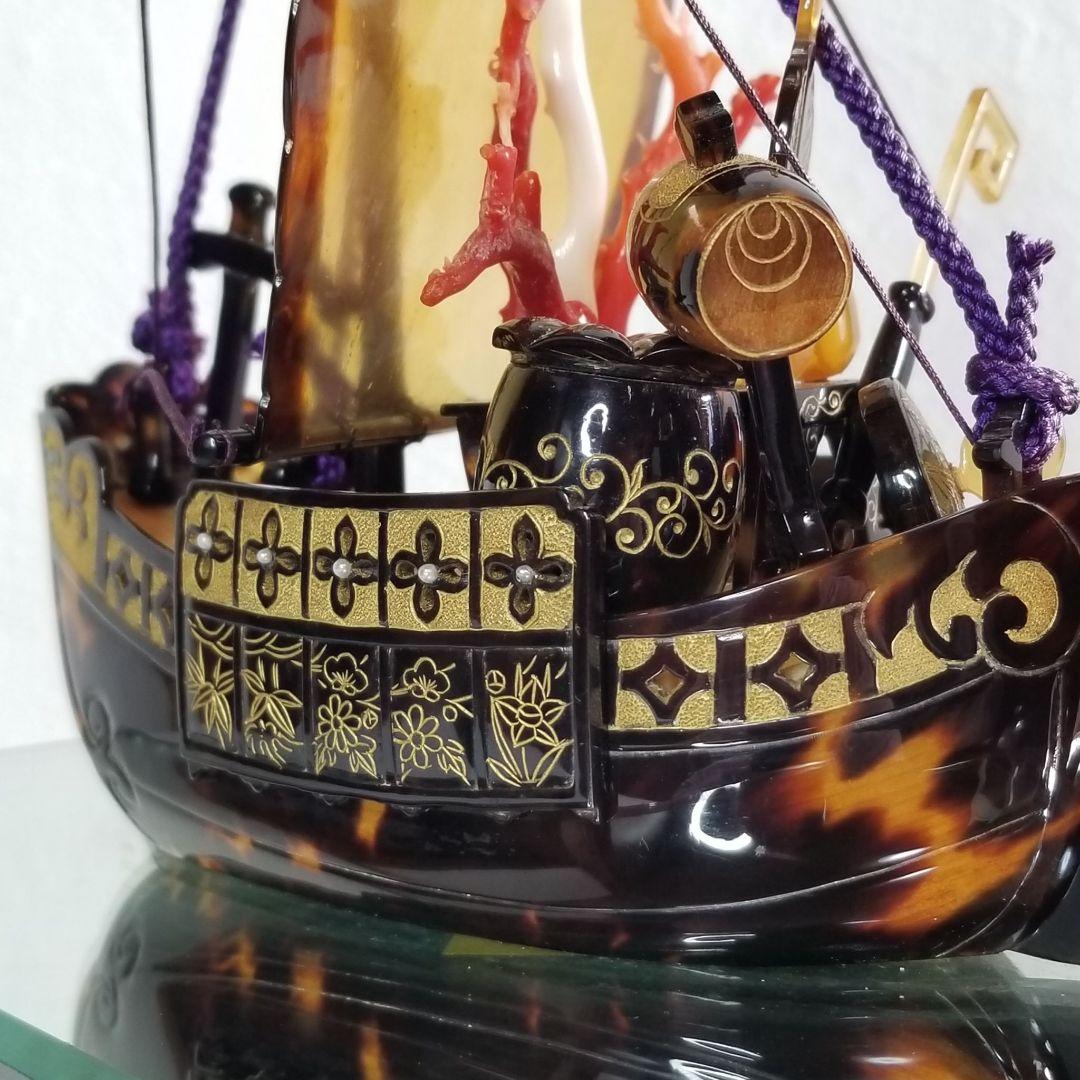 本鼈甲 べっ甲 鳳凰宝船 置物 血赤珊瑚、白珊瑚 ガラスケース 縁起物