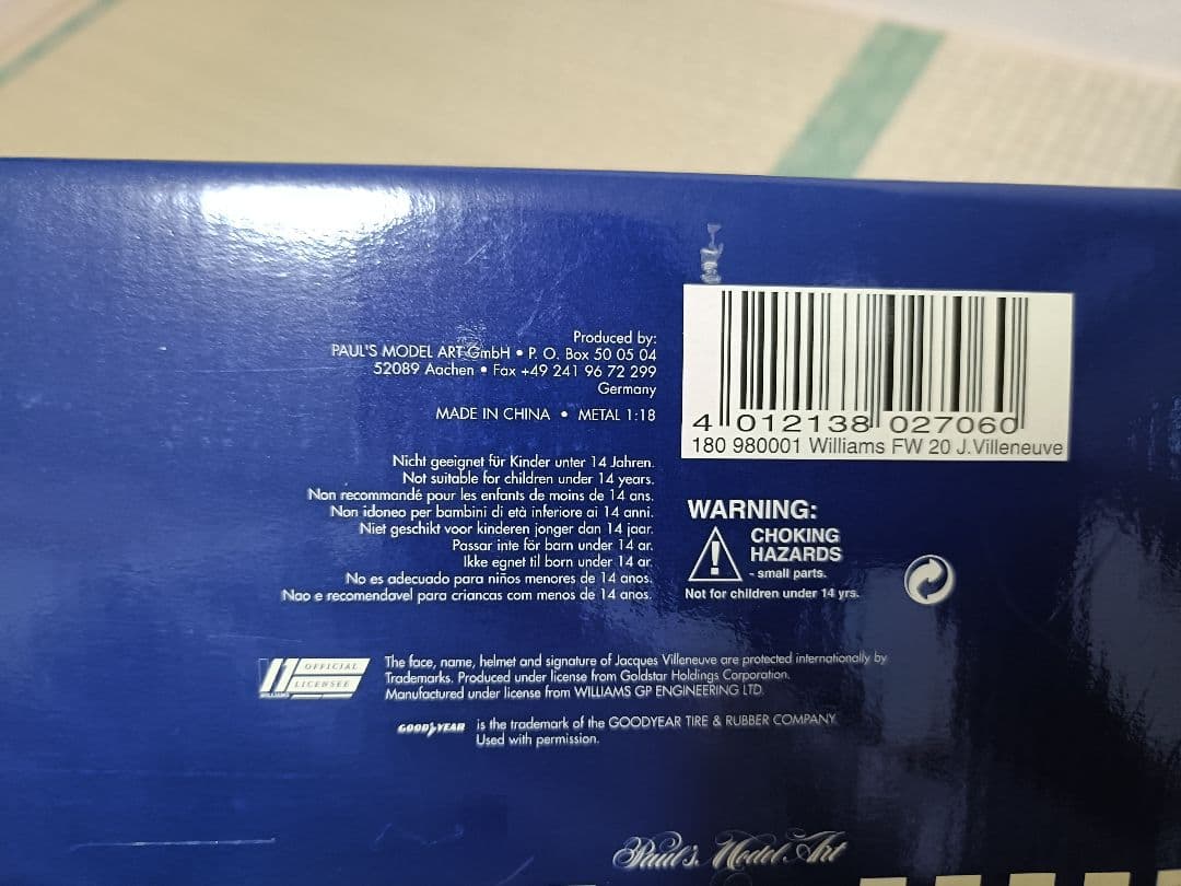 F1　Jacques Villeneuve 1/18 ミニカー