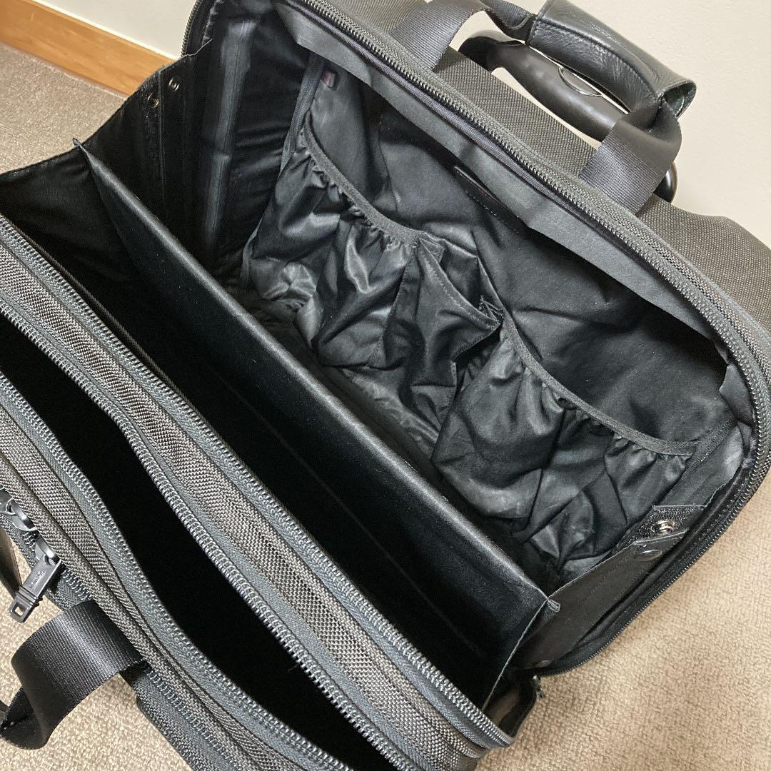 TUMI 26127DH 2輪キャリーバッグ トロリー ショップ
