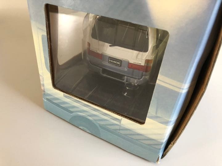 トヨタ　ハイエース　100系　プラモデル　ミニカー