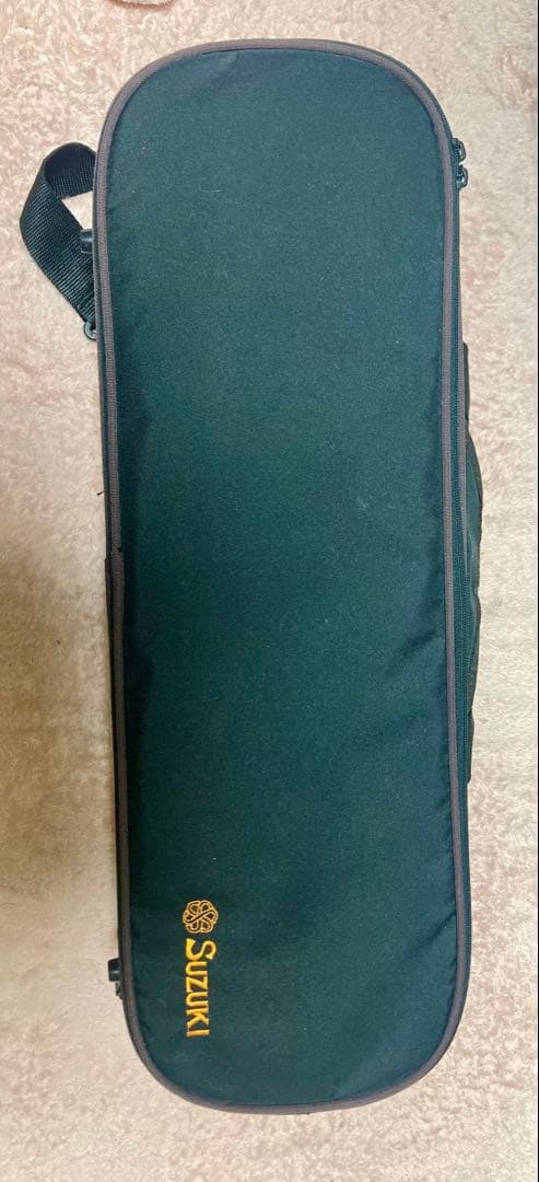 SUZUKIバイオリン本体と弓、ハードケース付き1/8