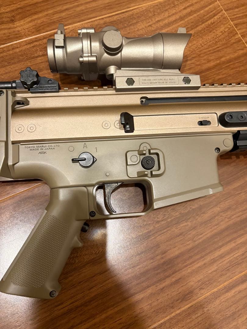 ボーイズ　スカーLタンカラ　グリップ&サイト&マガジン2つ　値下げ交渉可