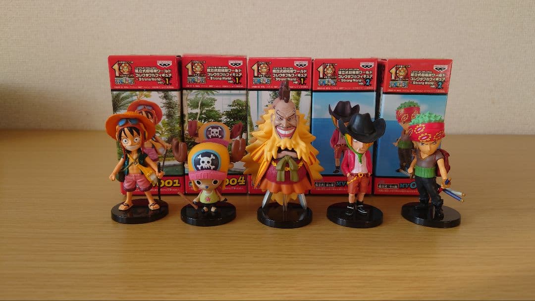 期間限定値下げ中ワンピースコレクタブル未開封121体と開封品14体合計135体