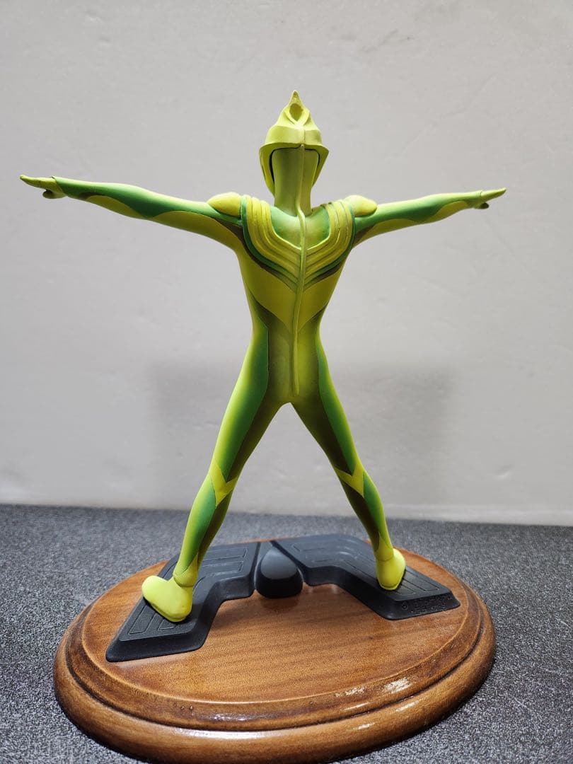 秘蔵コレクション！　ワンフェス限定グリッターティガ　レジン22cm 世界にひとつ