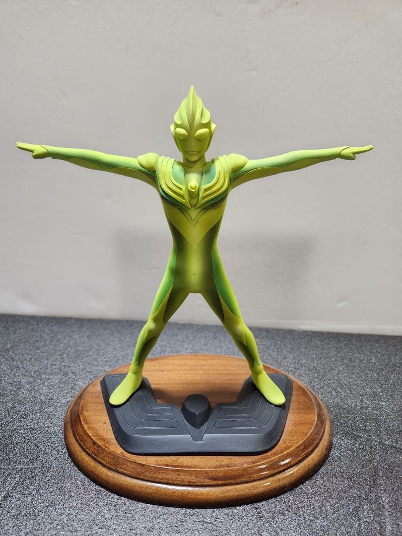 秘蔵コレクション！　ワンフェス限定グリッターティガ　レジン22cm 世界にひとつ