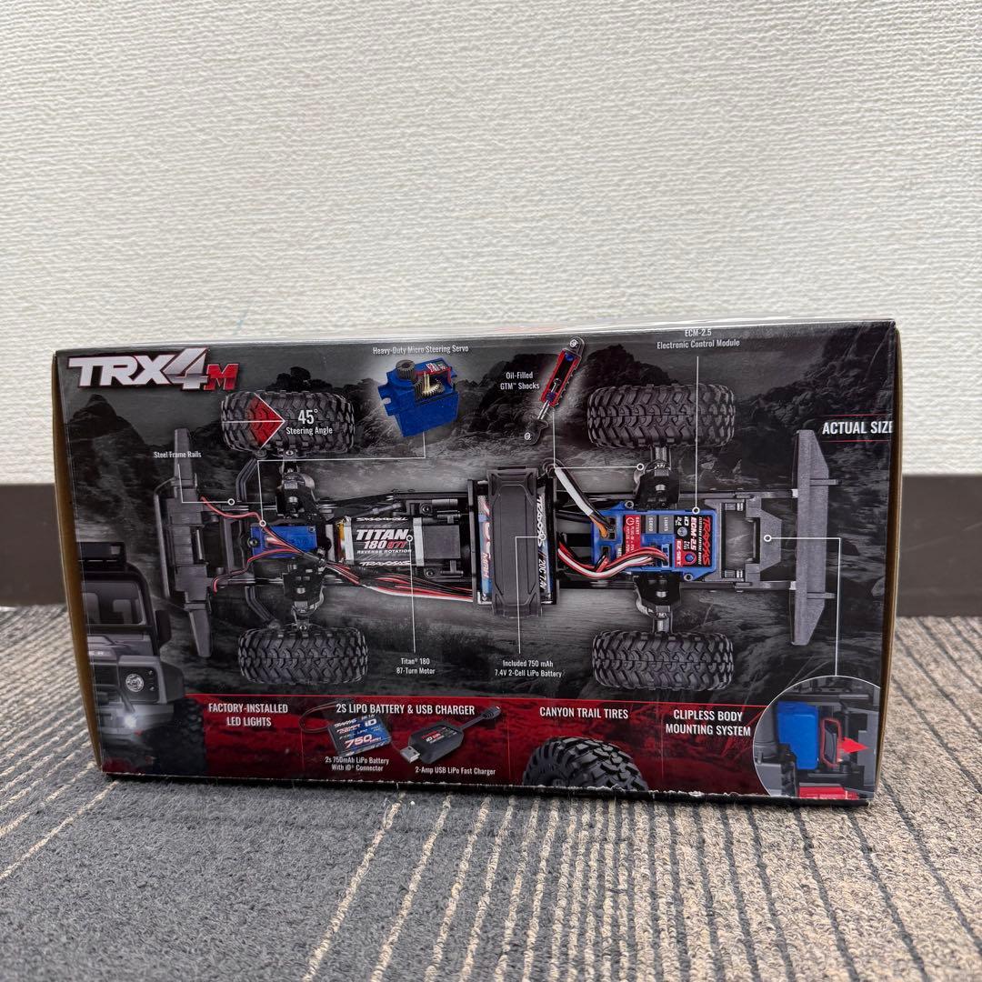 TRX4M Defender 1/18スケール