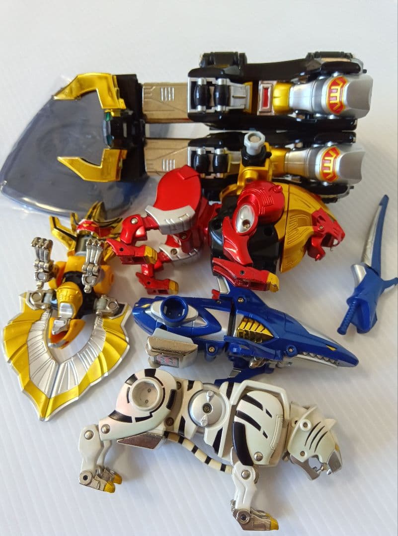 新品未開封】Gフォン ガオレンジャー 変身アイテム ガオキング 超合金