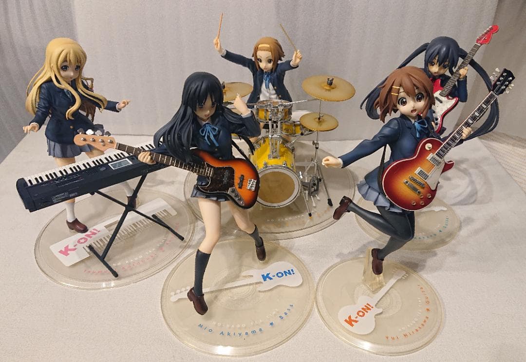 けいおん! 1/8 完成品 フィギュア5体セット アルター 中古品 - メルカリ