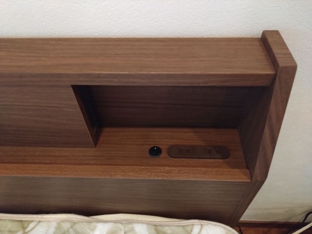 【美品】ニトリ、シングルベッドフレーム、大容量引出し付き、引き取り希望(京都市)