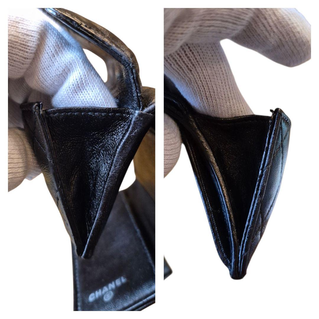 CHANEL　シャネル　マトラッセ　シルバー金具　Wホックフラップ　三つ折り財布