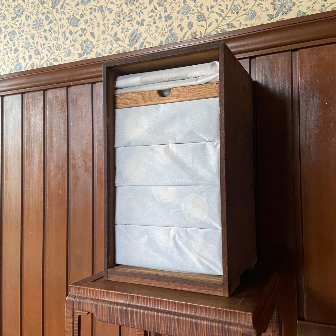 輪島塗　四段重箱　定紋八寸重箱　点彫り沈金　共箱付