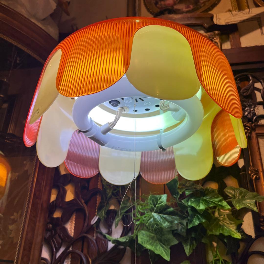 昭和レトロ オレンジとクリーム色のペンダントライト