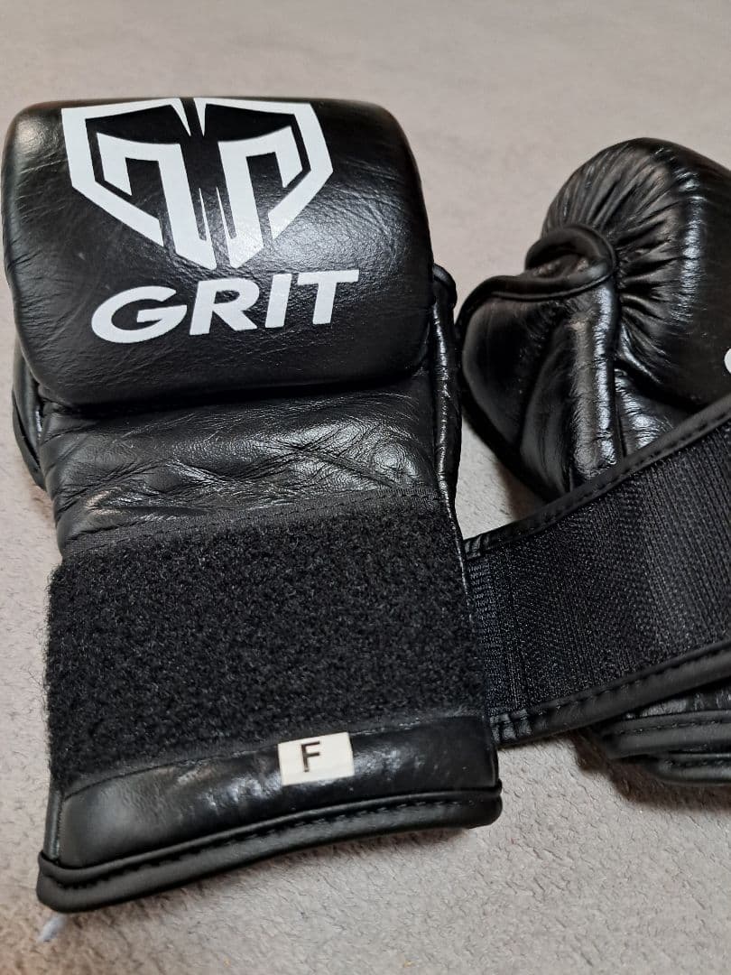 adidastaro947様専用】GRIT ボクシンググローブ Fサイズ 黒 - メルカリ