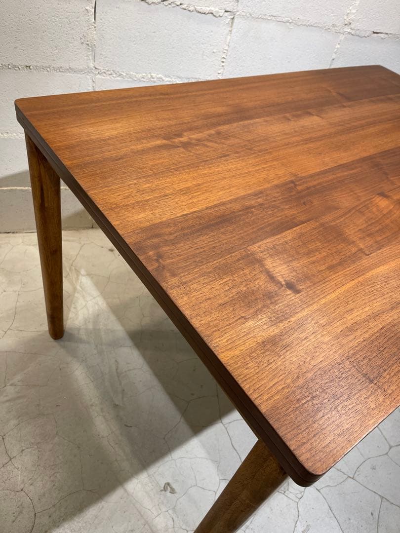 ウニコ　トリト　エクステンションテーブル　ウォールナット色　オーク材　伸長式