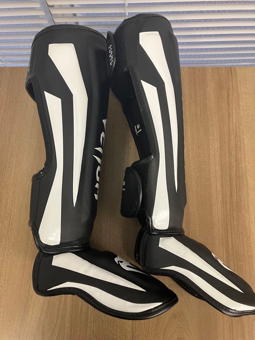 Venum ヴェヌム シンガード レガース 脛あて Lサイズ