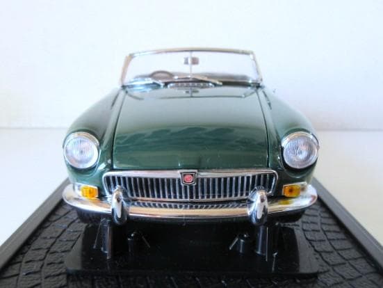 特価 京商 (1/18) MGB MK.Ⅰ