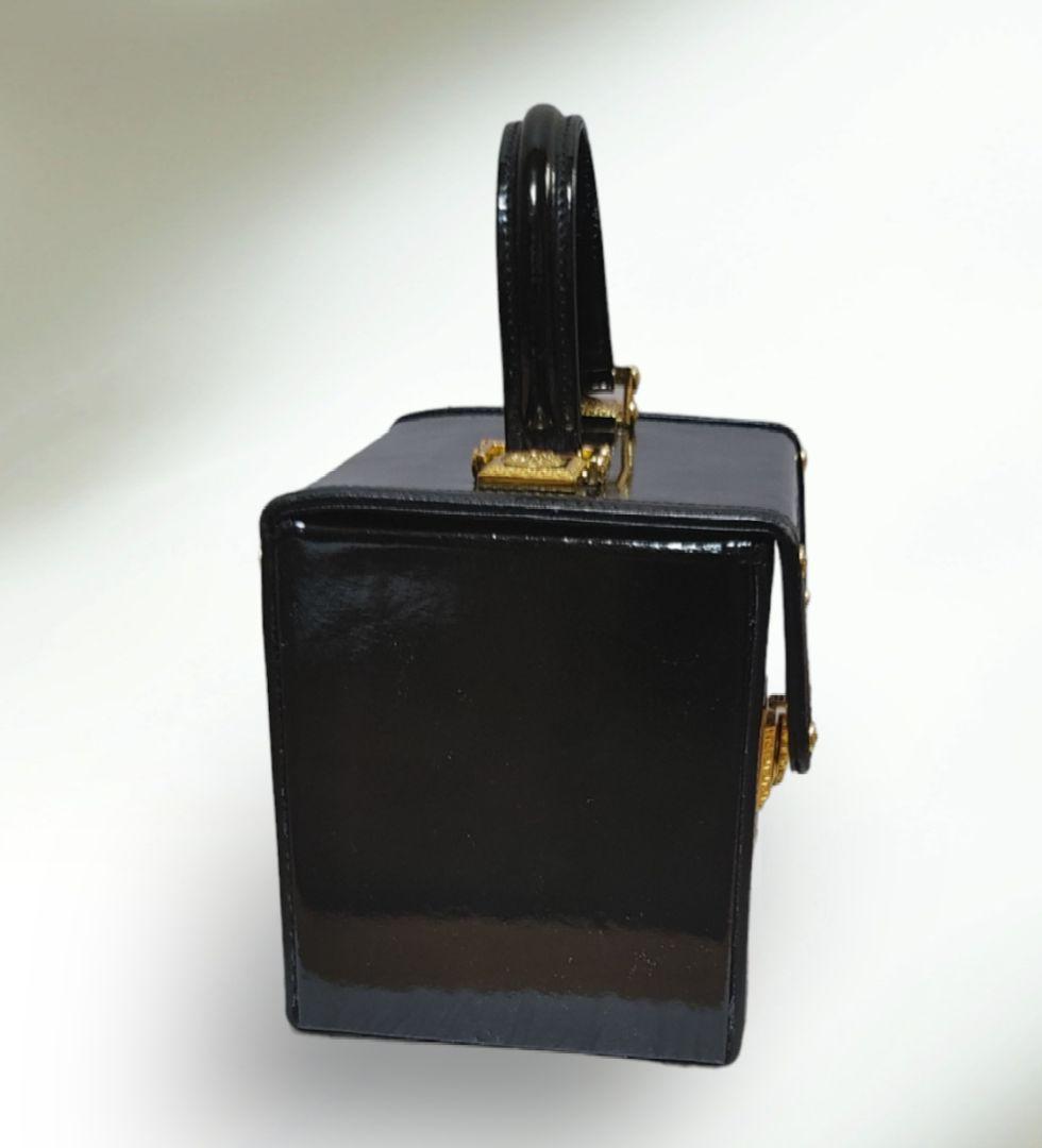 ヴェルサーチバニティバック