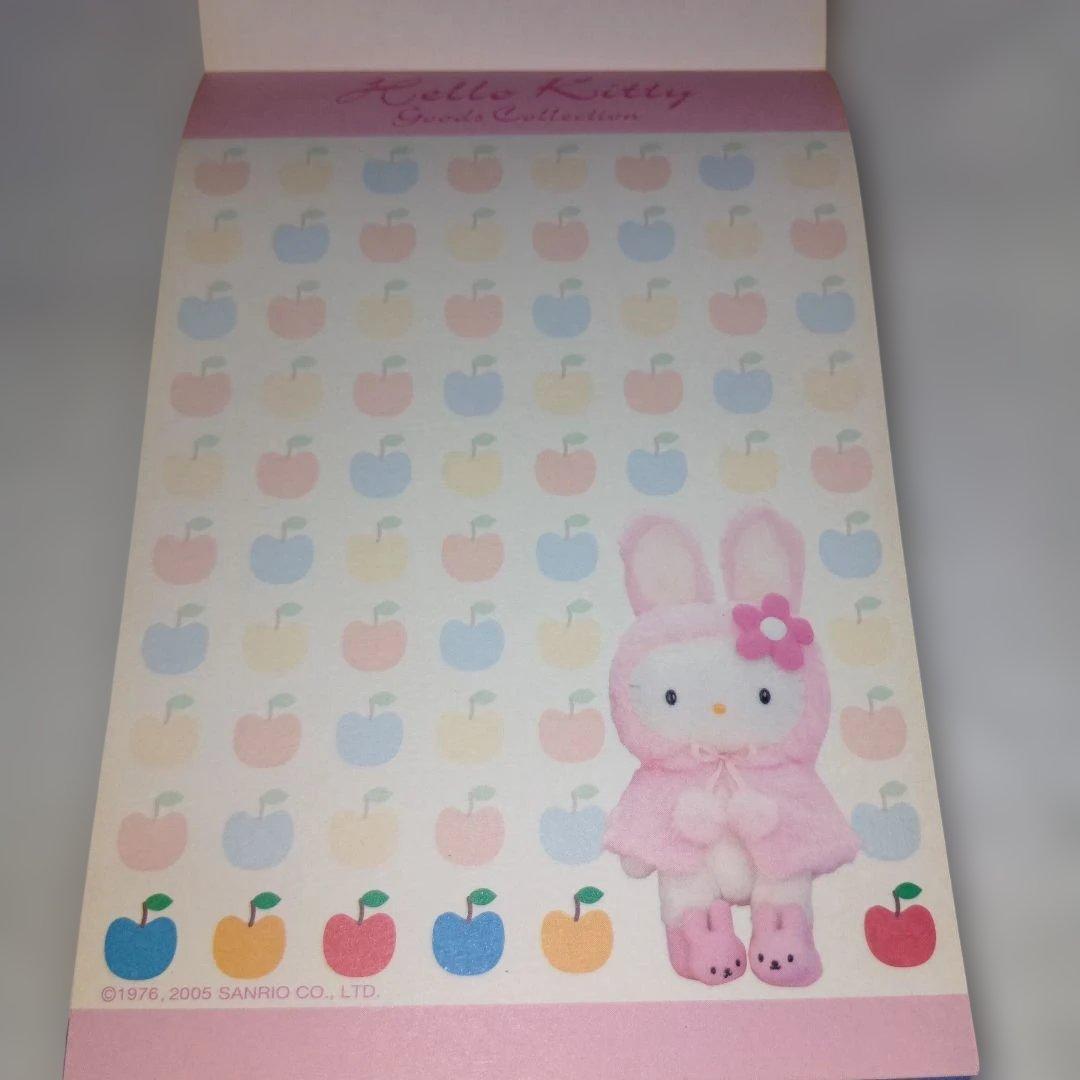 Hello Kitty Goods Collection 2005年メモ帳レトロ - メルカリ