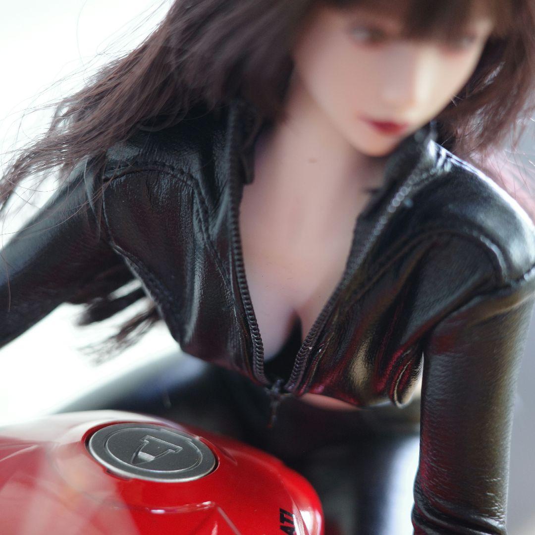 1/6 スケール バイク DUCATI風 V4S ＆ 女性フィギュア セット