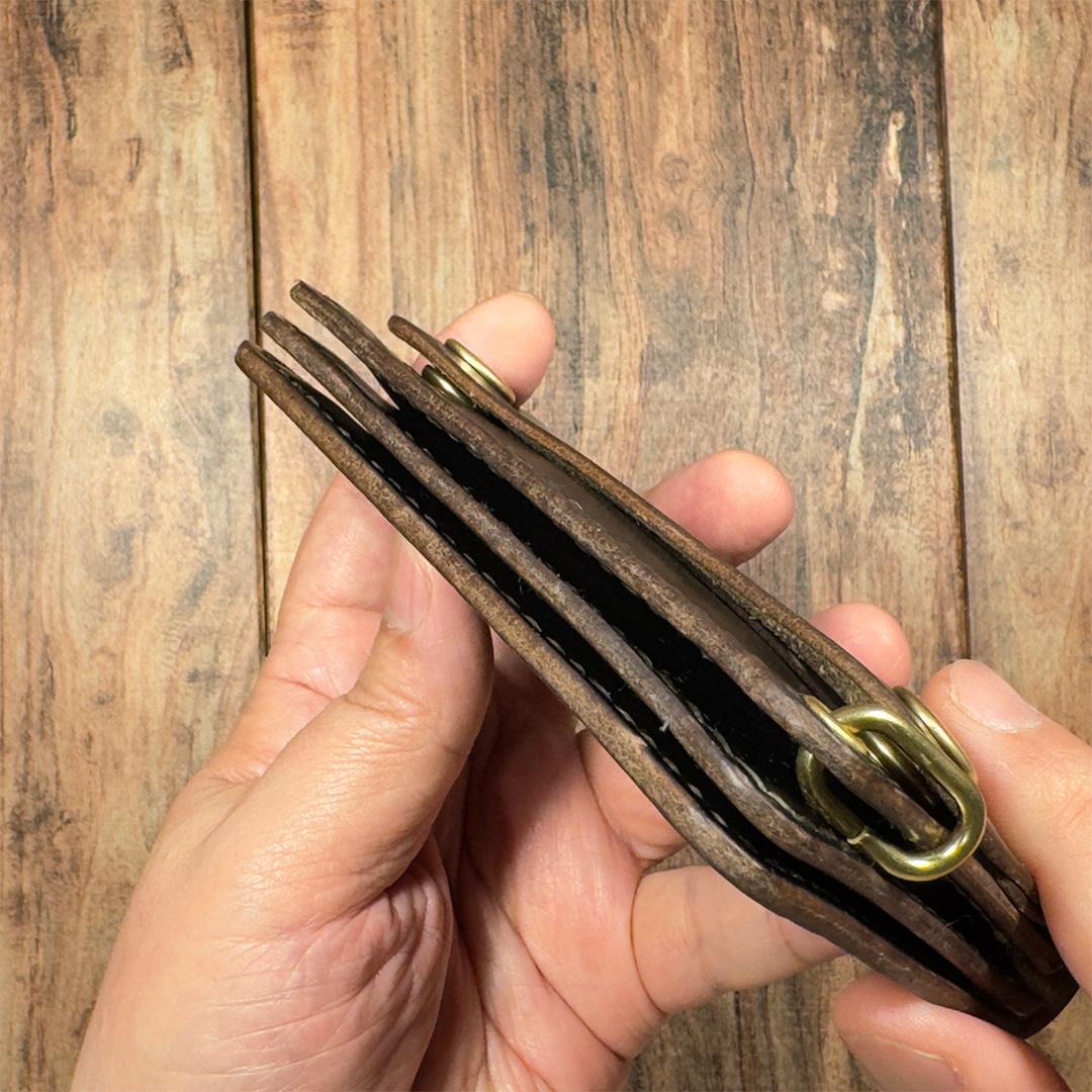 【ブラック茶芯】手縫いショートトラッカーウォレット（クロムエクセル使用）