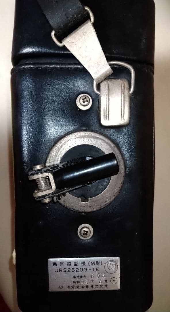 沖電気工業株式会社/携帯電話機（M型） JRS25203-1E