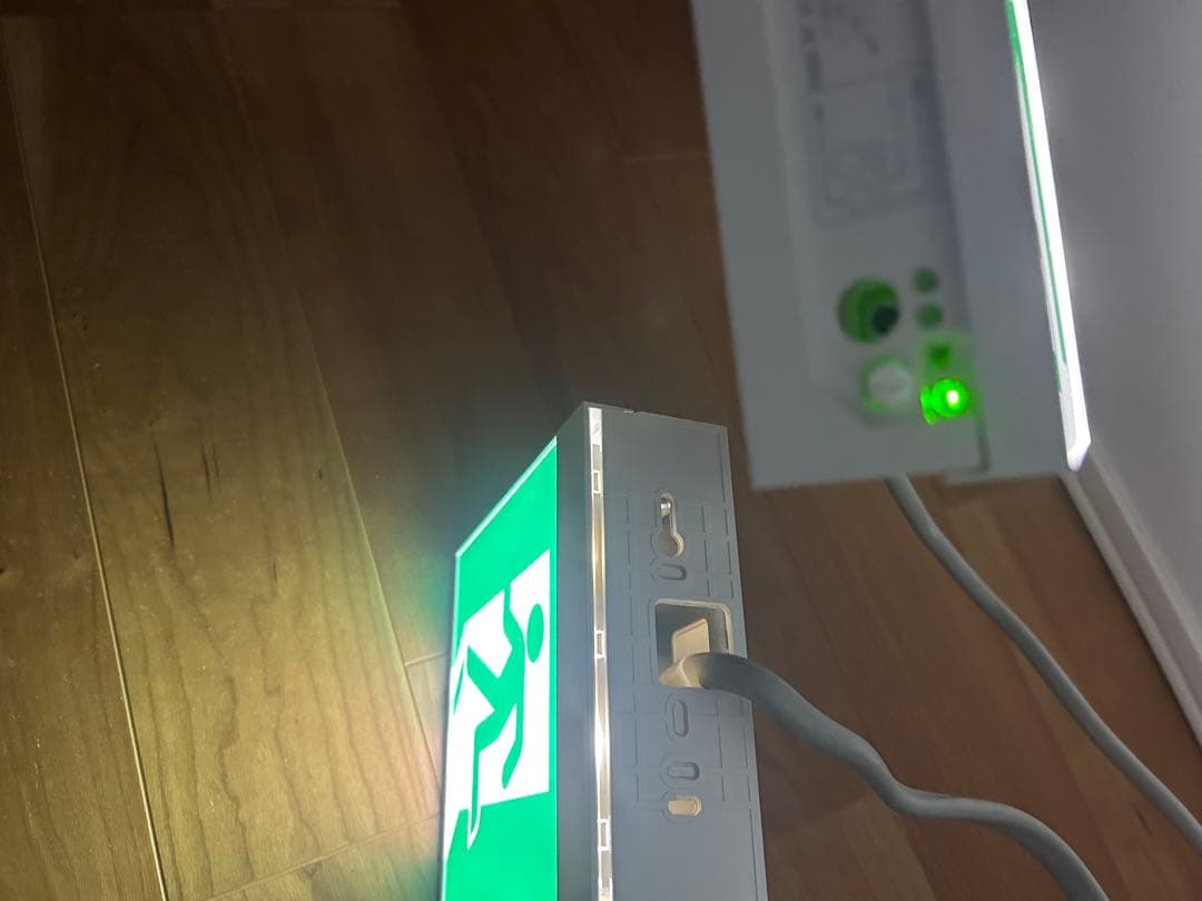 TOSHIBA 非常口、避難口誘導灯 C級片面FBK-10701-LS17 防災