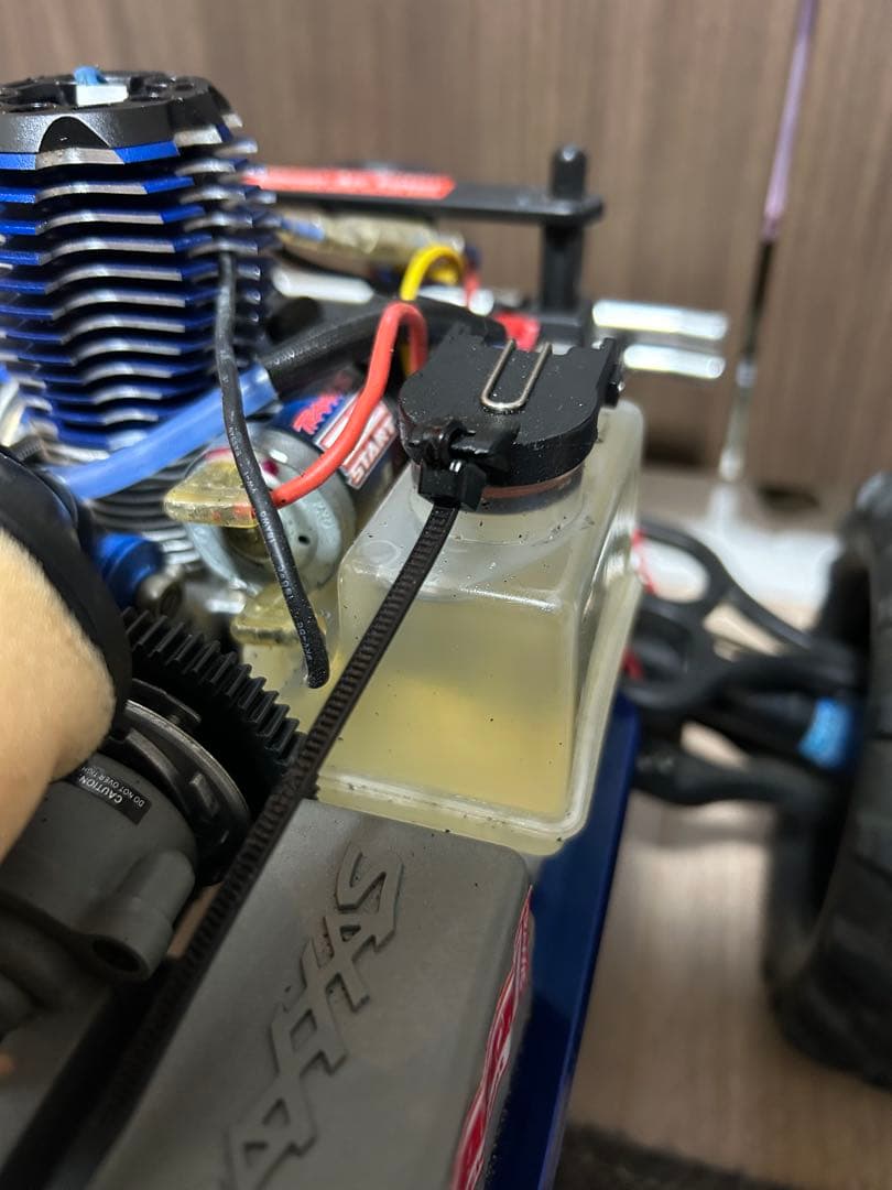 動作確認済み✨　トラクサス　t-maxx 3.3　エンジン　ニトロ