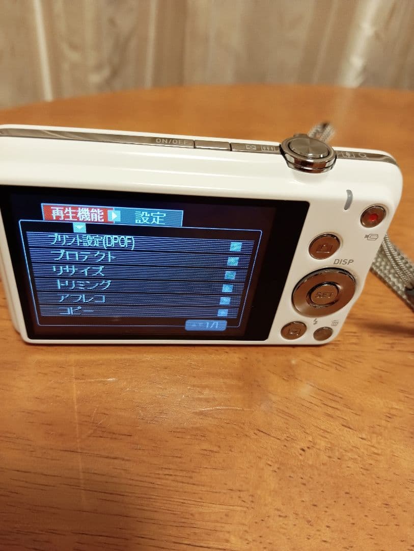 コンデジ CASIO EXILIM6X ホワイト 極美品 デジカメ