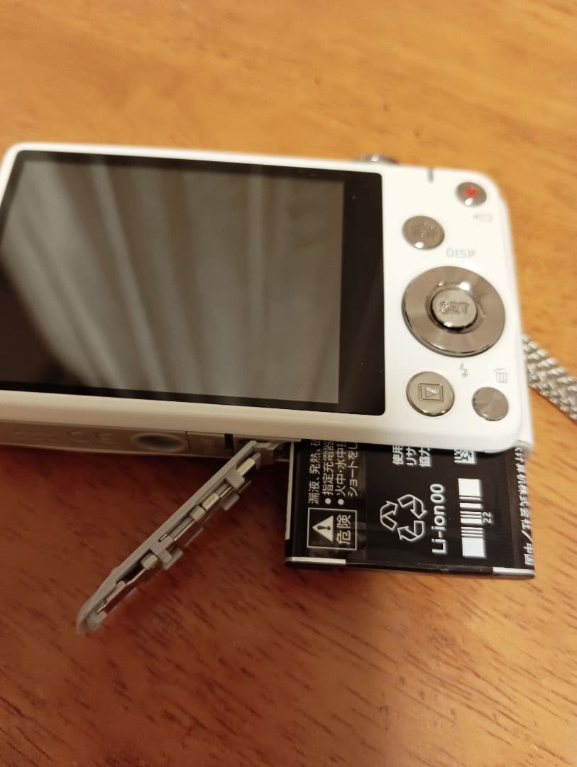 コンデジ CASIO EXILIM6X ホワイト 極美品 デジカメ