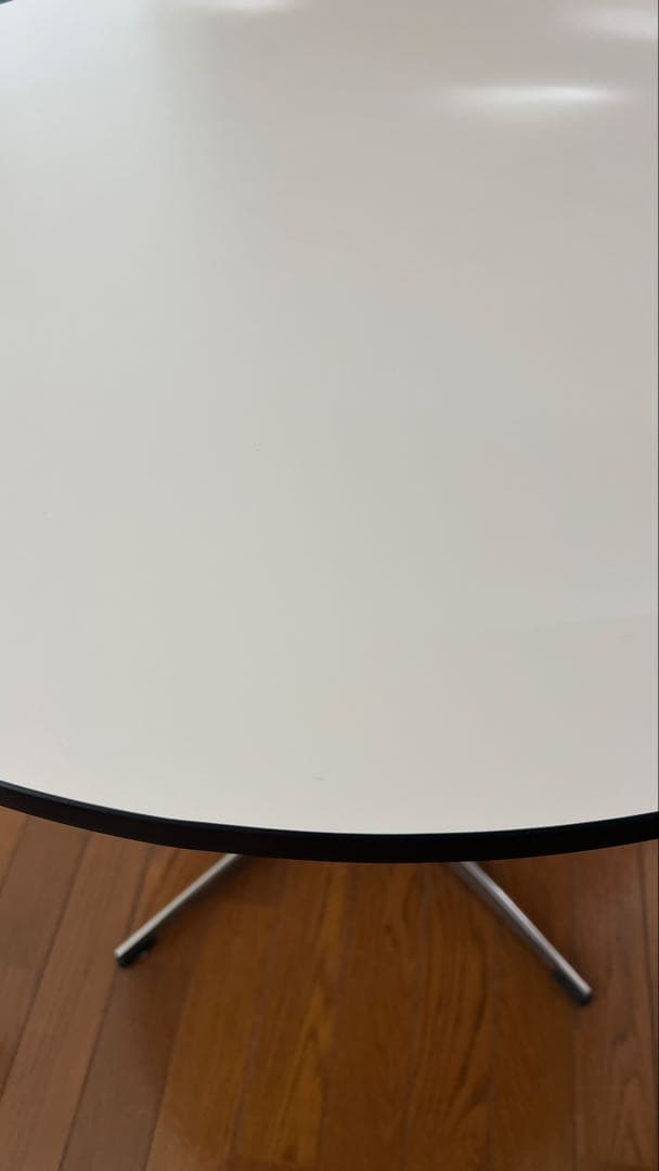 円形ホワイトダイニングテーブル