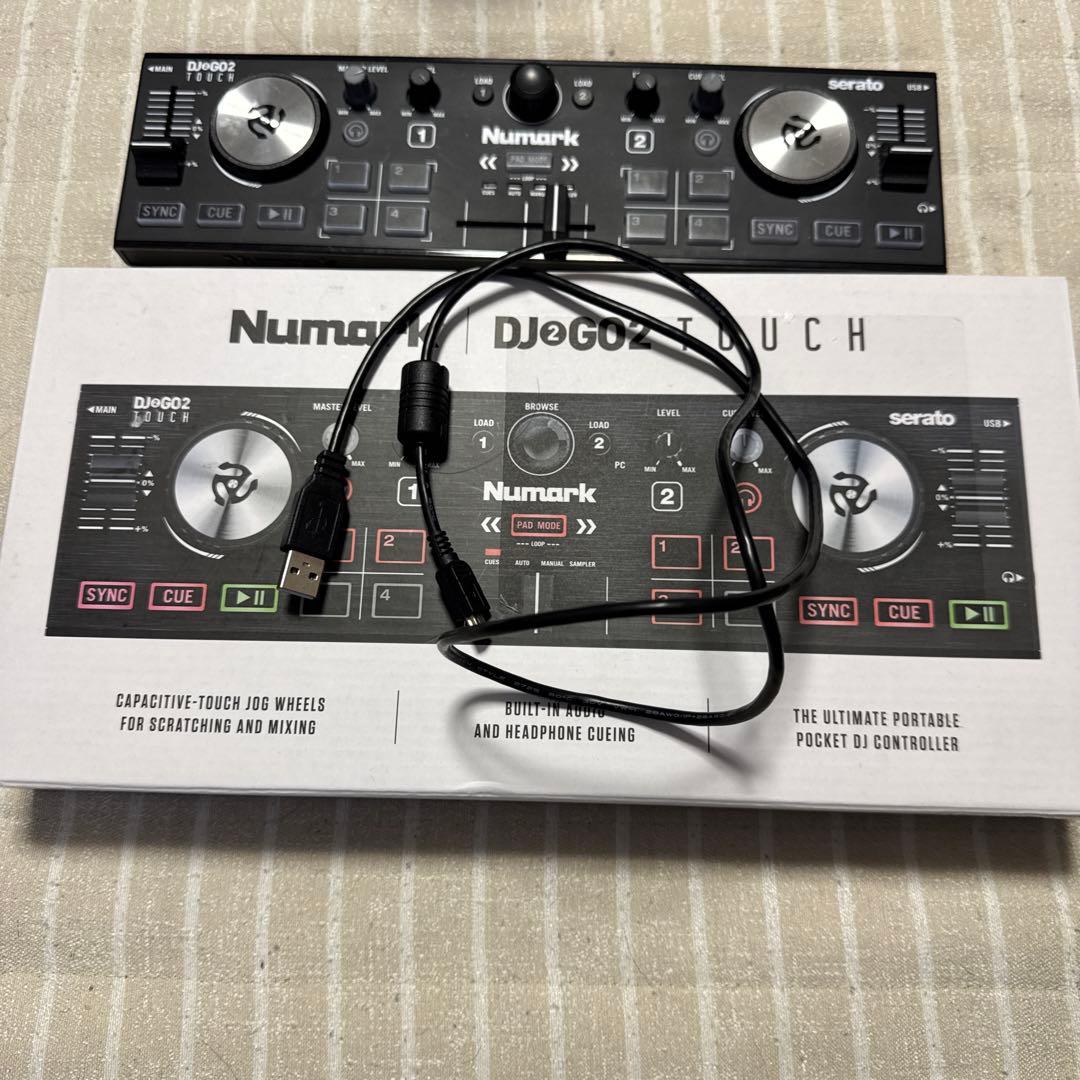 春*冬様 Numark DJ2GO2 Touch ポータブルDJコントローラー Amazon.com: Numark DJ2GO2 Touch Compact DJ Controller with 2 Decks