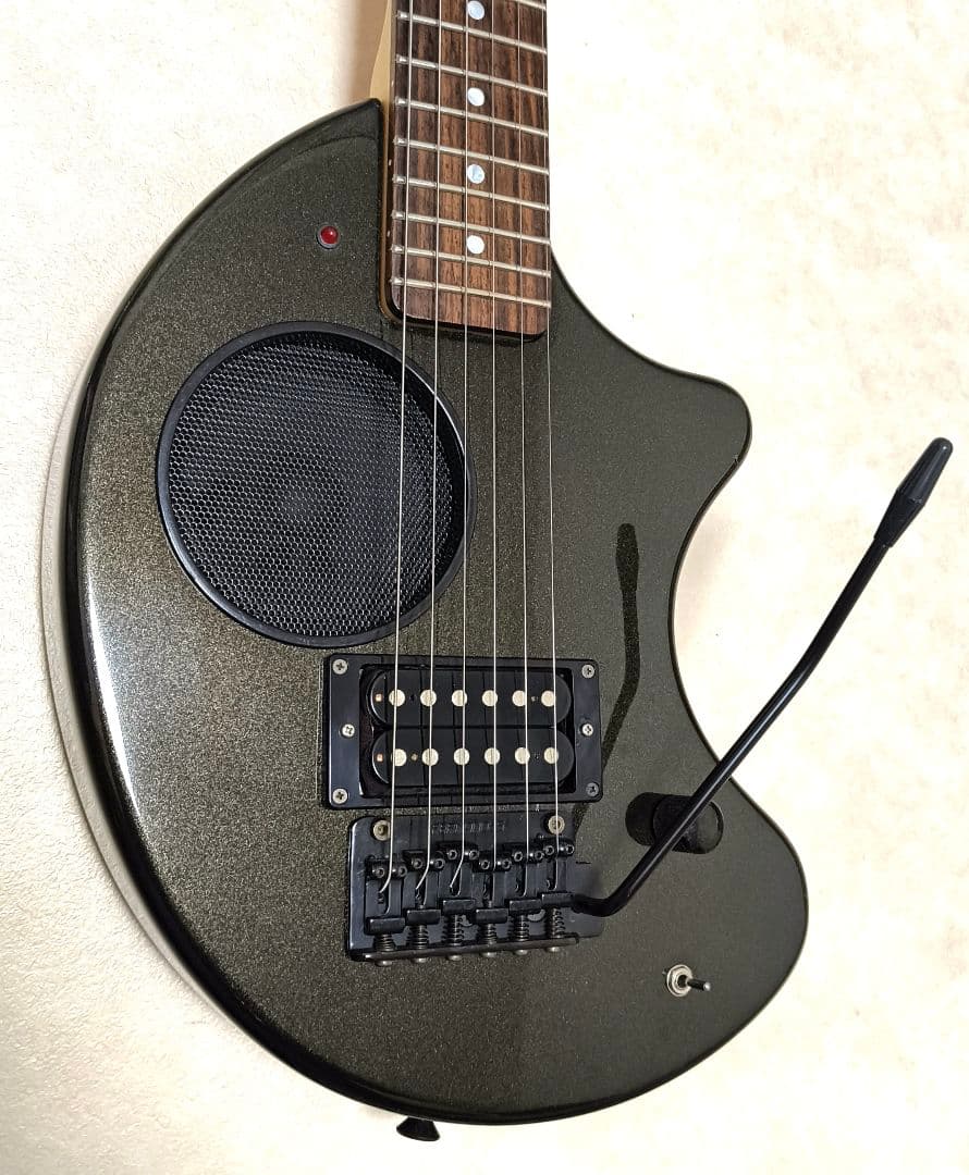 超美品】ZO-3 芸達者 MB アンプ内蔵ミニギター 専用ソフトケース付