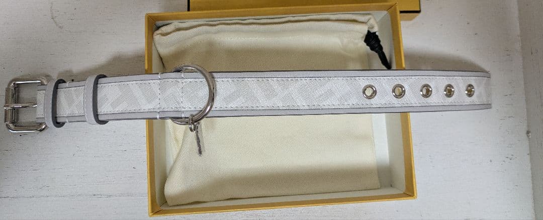 モモビン様 FENDI グレー レザー 首輪 ドッグカラー FF柄 - メルカリ