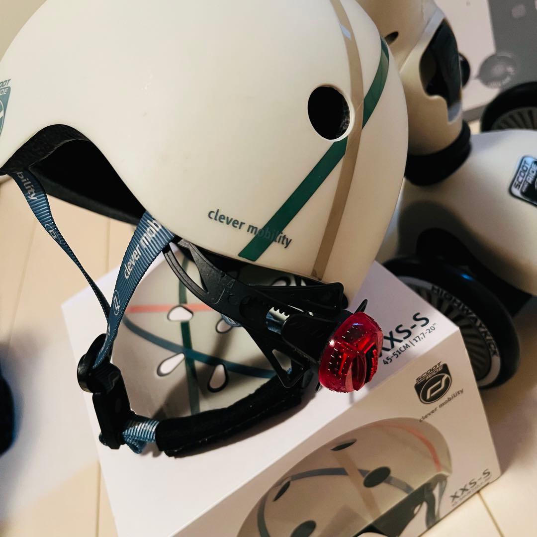 美品！室内のみで使用！SCOOT AND RIDE スケーター ヘルメットセット