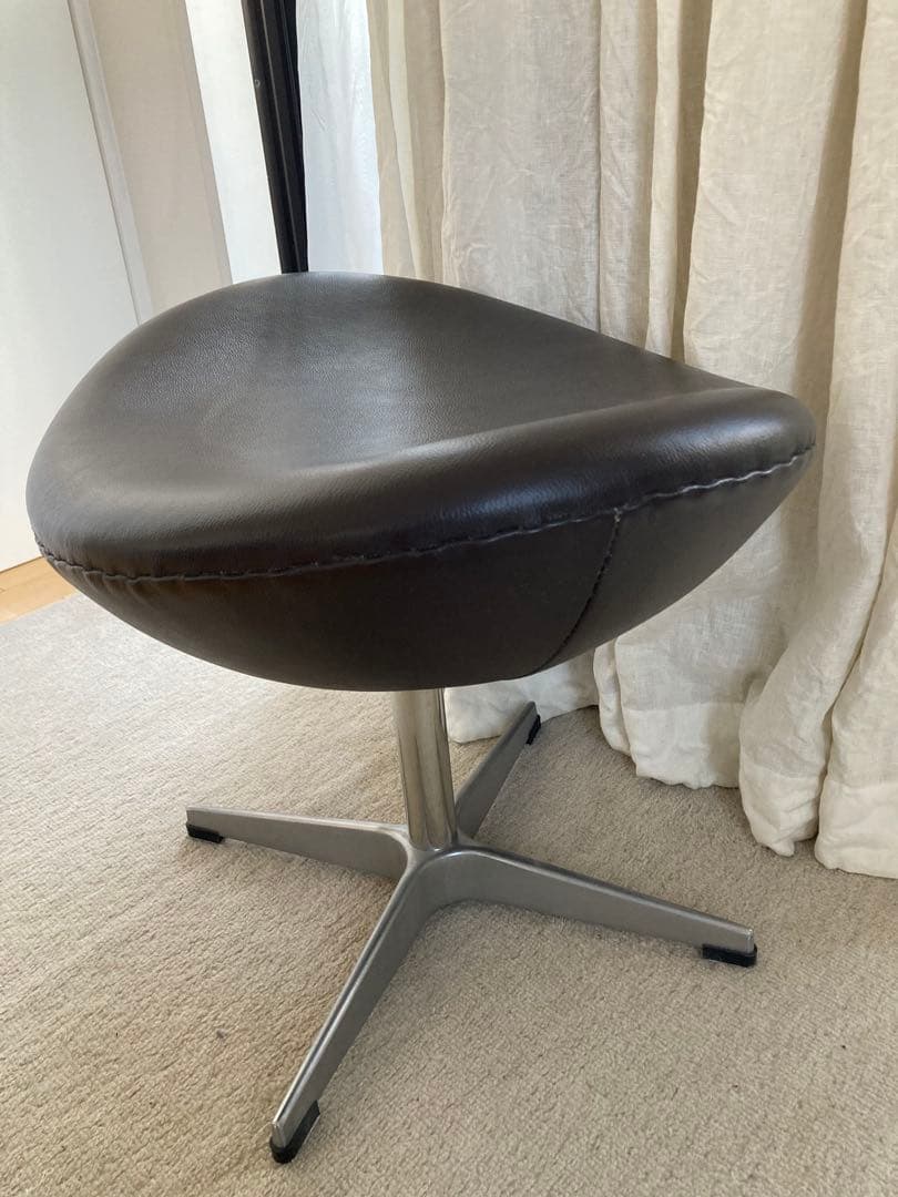 アルネ・ヤコブセン　エッグチェア・オットマン　フリッツハンセン　本革リプロダクト