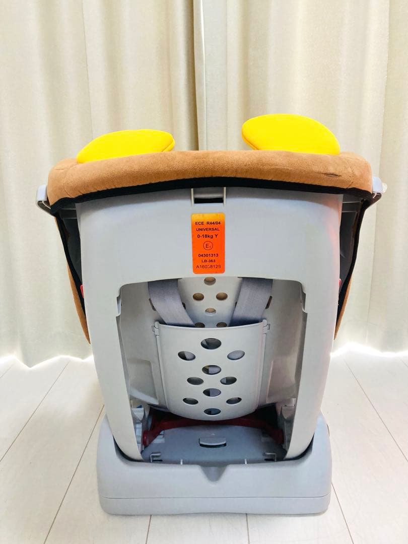 西松屋　くまのプーさん　チャイルドシート　キッズ　ベビー　ディズニー