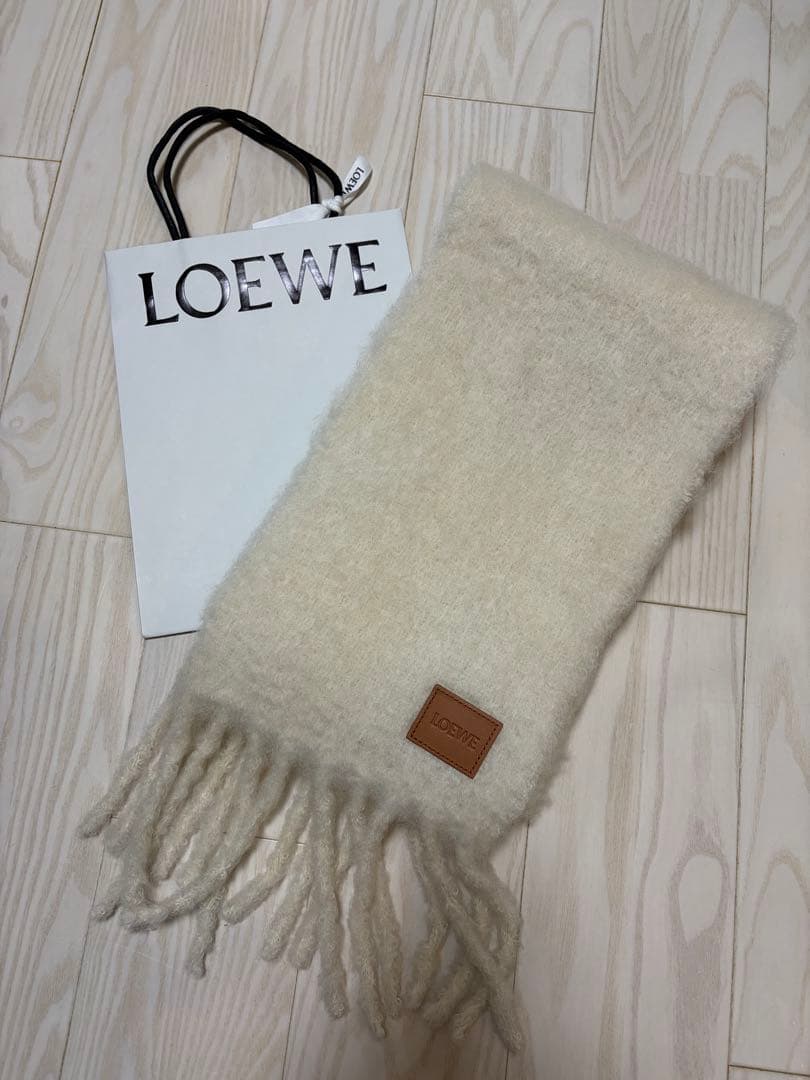 【未使用】LOEWE ロエベ　マフラー　アイボリー LOEWE（ロエベ） マフラー バイカラー ストール フリンジ アナグラム