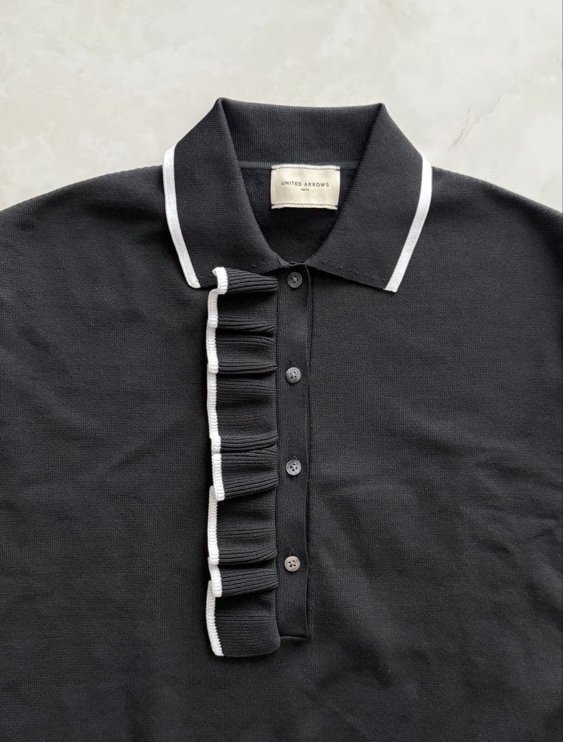 UNITED ARROWS ミニマル フリル ポロニット　黒