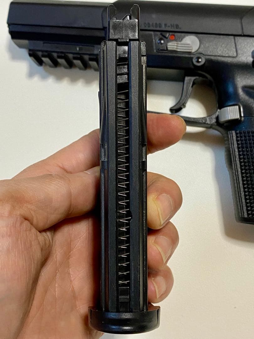【週末セール】動確済　東京マルイ　fn57 ガスブロ