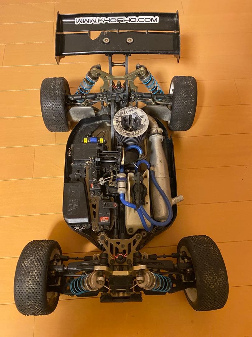 京商Inferno mp9 1/8 エンジンラジコンバギー