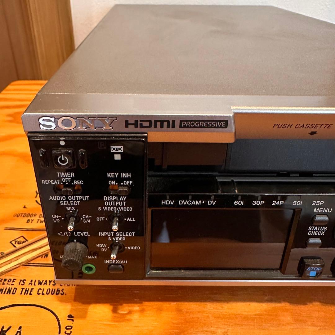ビクター業務用SVHSポータブルBRーS405中古品ジャンク品の出品です