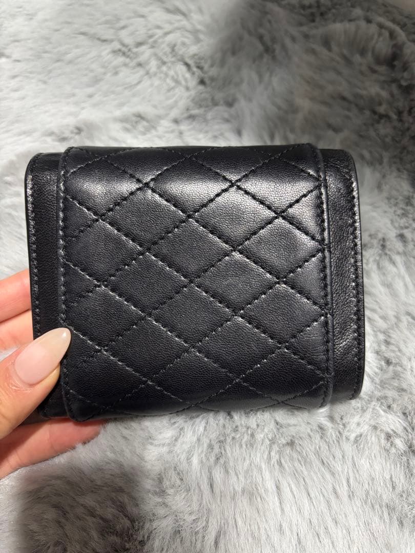 YSL ブラック 三つ折り財布 キルティング イブサンローラン イヴ・サン
