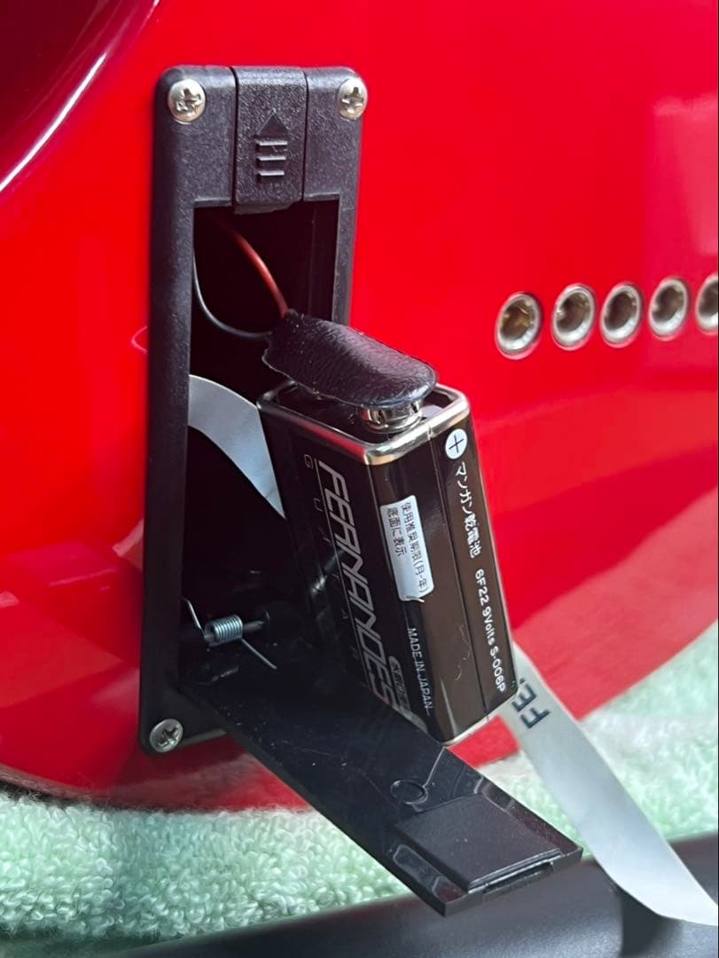 【美品】　★FERNANDES★ZO-3★ アンプ内蔵エレキギター★