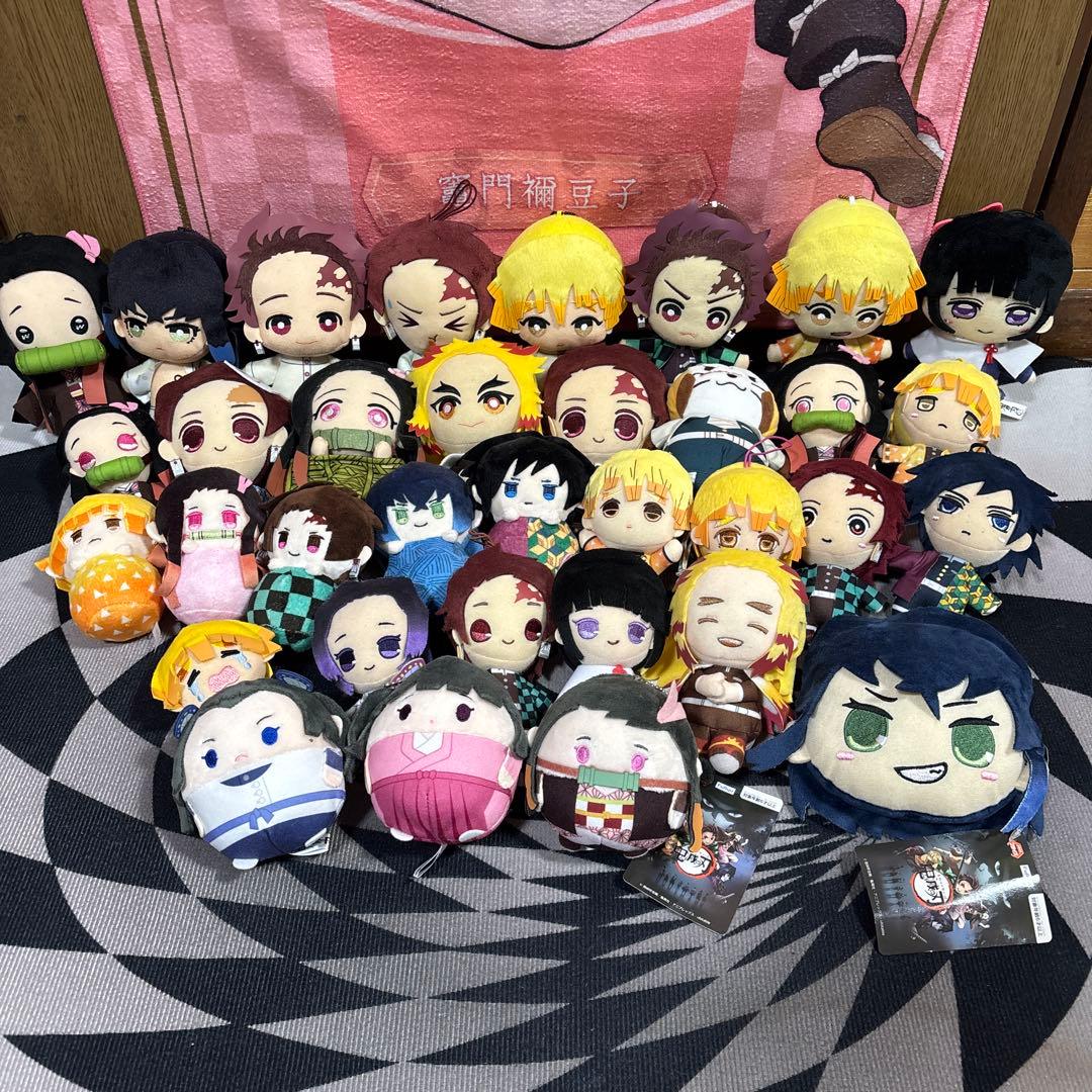 鬼滅の刃ぬいぐるみまとめ売り34体。