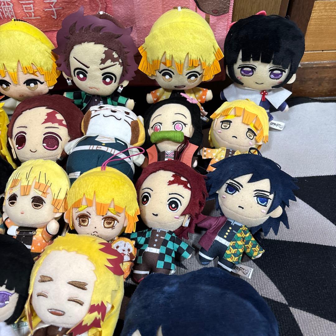 鬼滅の刃ぬいぐるみまとめ売り34体。