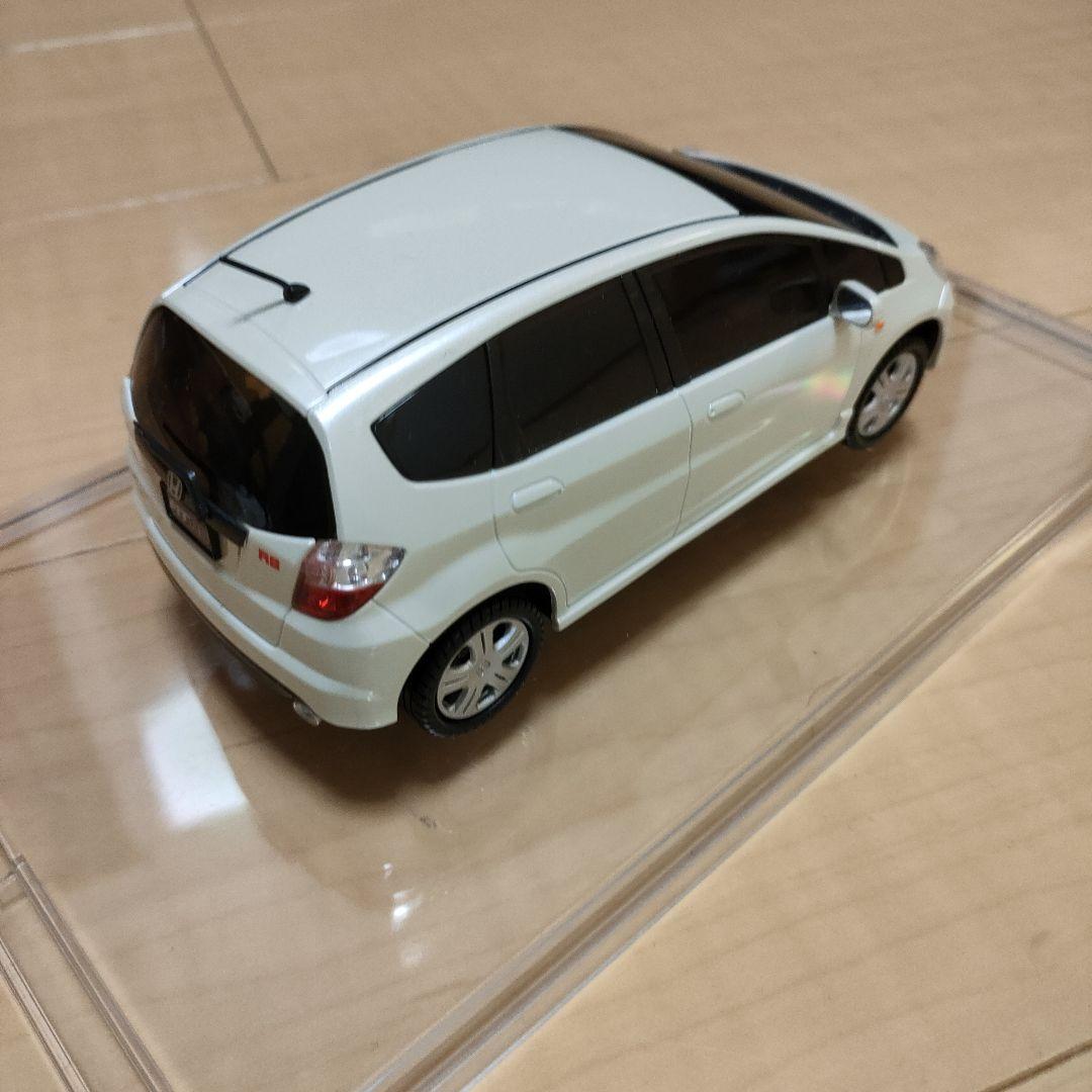 フィットRS プレミアムホワイト・パール ミニカー