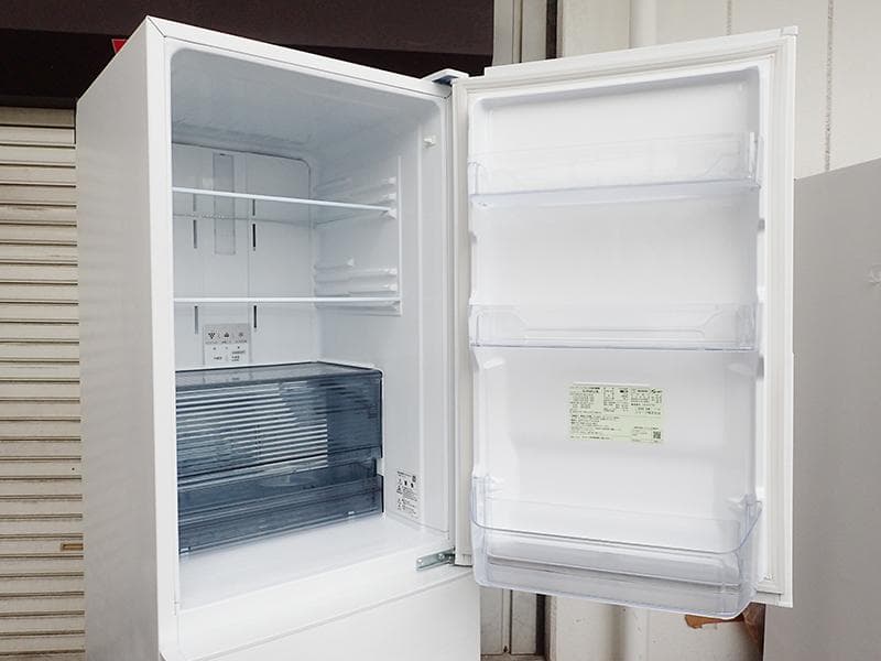 SHARP シャープ 2ドア冷蔵冷凍庫 310L 右開き 2023年製の通販はau PAY