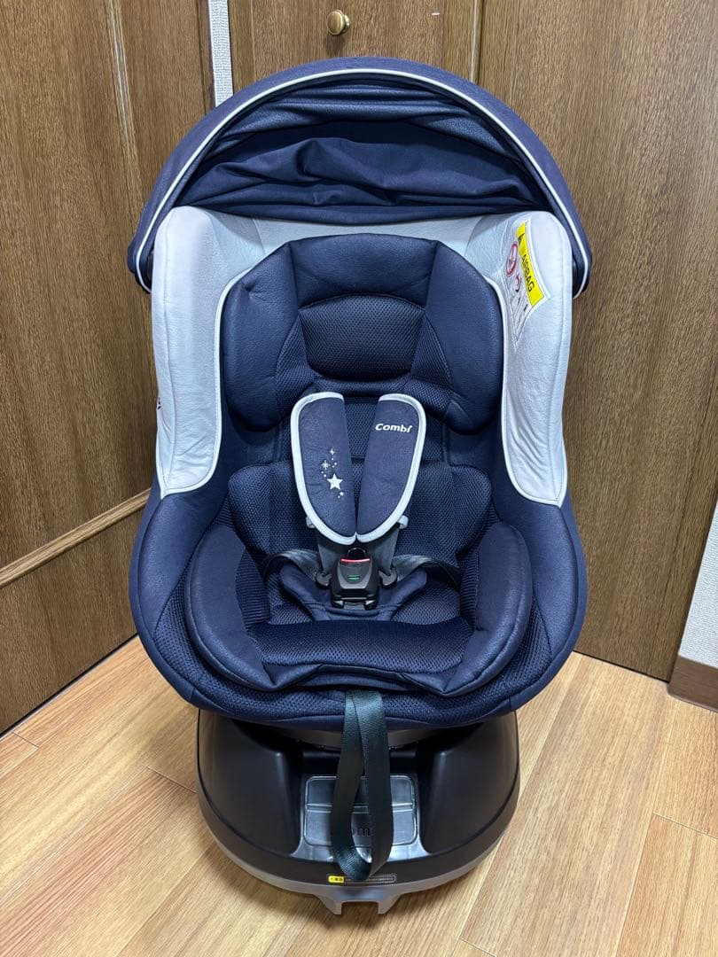 コンビ　クルムーヴ　Simplight　ダイヤモンドネイビー　チャイルドシート