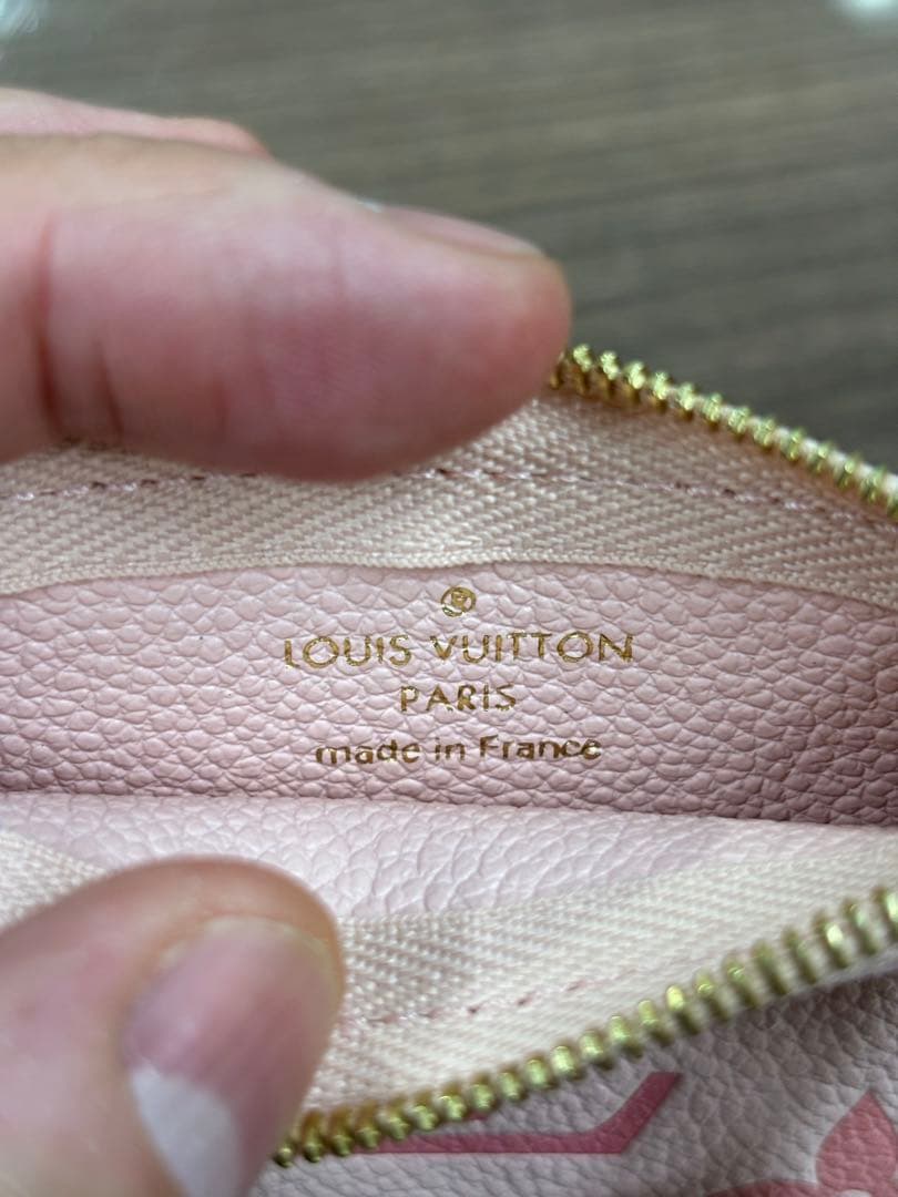 LOUIS VUITTON ピンク ケース